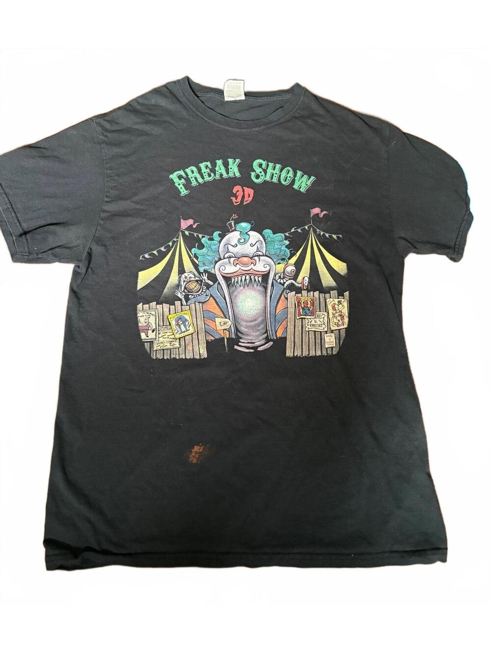 Freak Show 3D graphic T shirt - From Spooky World 2011- Men’s Medium